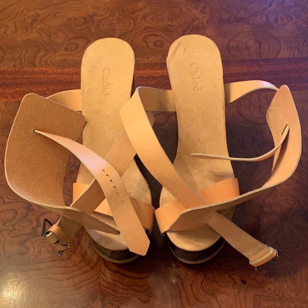 Signature Unique Chloe Tan Leather Wedge Crisscross Wood Platform Sandals - Picture 5 of 8